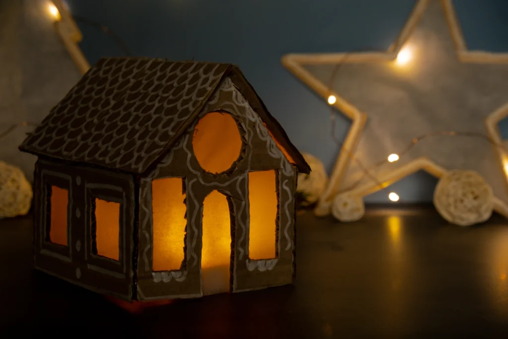 20 Cheap Christmas Decoration Ideas NZ: cardboard lanterns | Swoosh Finance