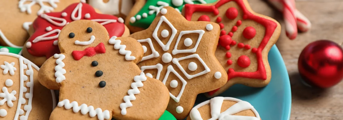 20 Cheap Christmas Decoration Ideas NZ: gingerbread christmas cookies | Swoosh Finance